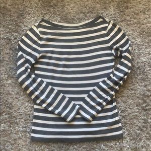 White&gray striped tee